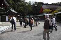 宗像大社・神宝館へ向かう