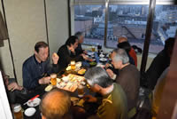 居酒屋での懇親会1